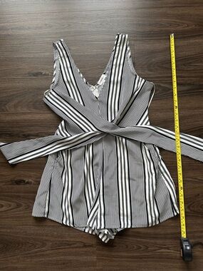 Sunset + Spring Size M Striped Black & White Tie-Front Women's Romper